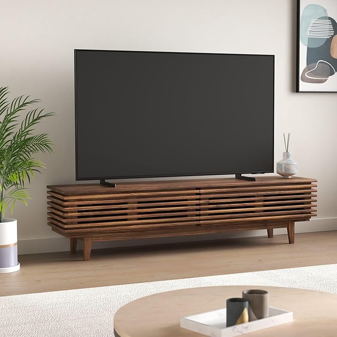 Samsung 65" QLED 4K Smart TV view 2
